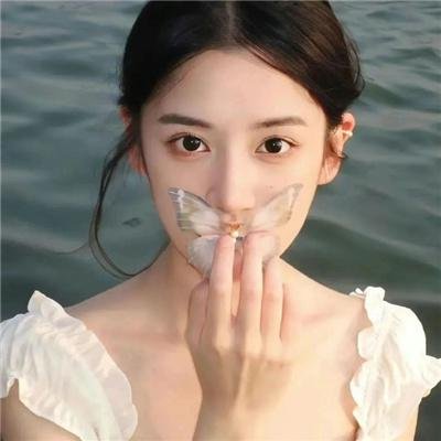 迷雾中的她